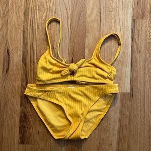 Cute bikini 💛